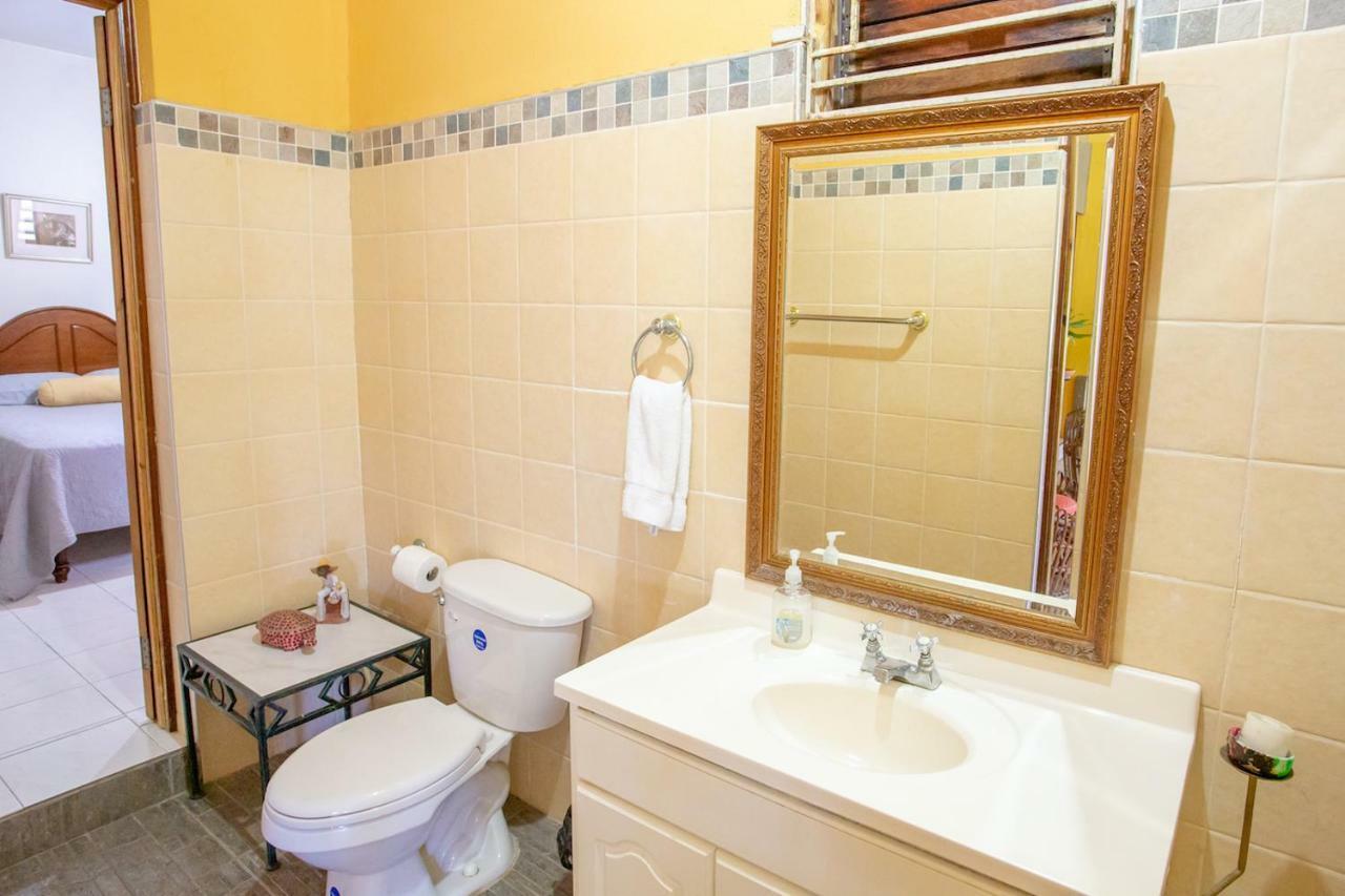 2 Bedroom On Private Estate Кингстон Экстерьер фото