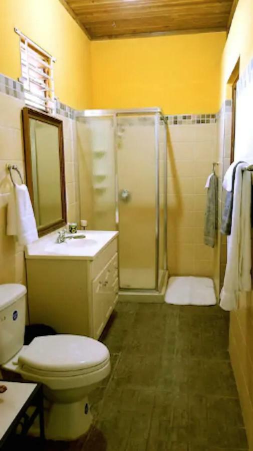 2 Bedroom On Private Estate Кингстон Экстерьер фото