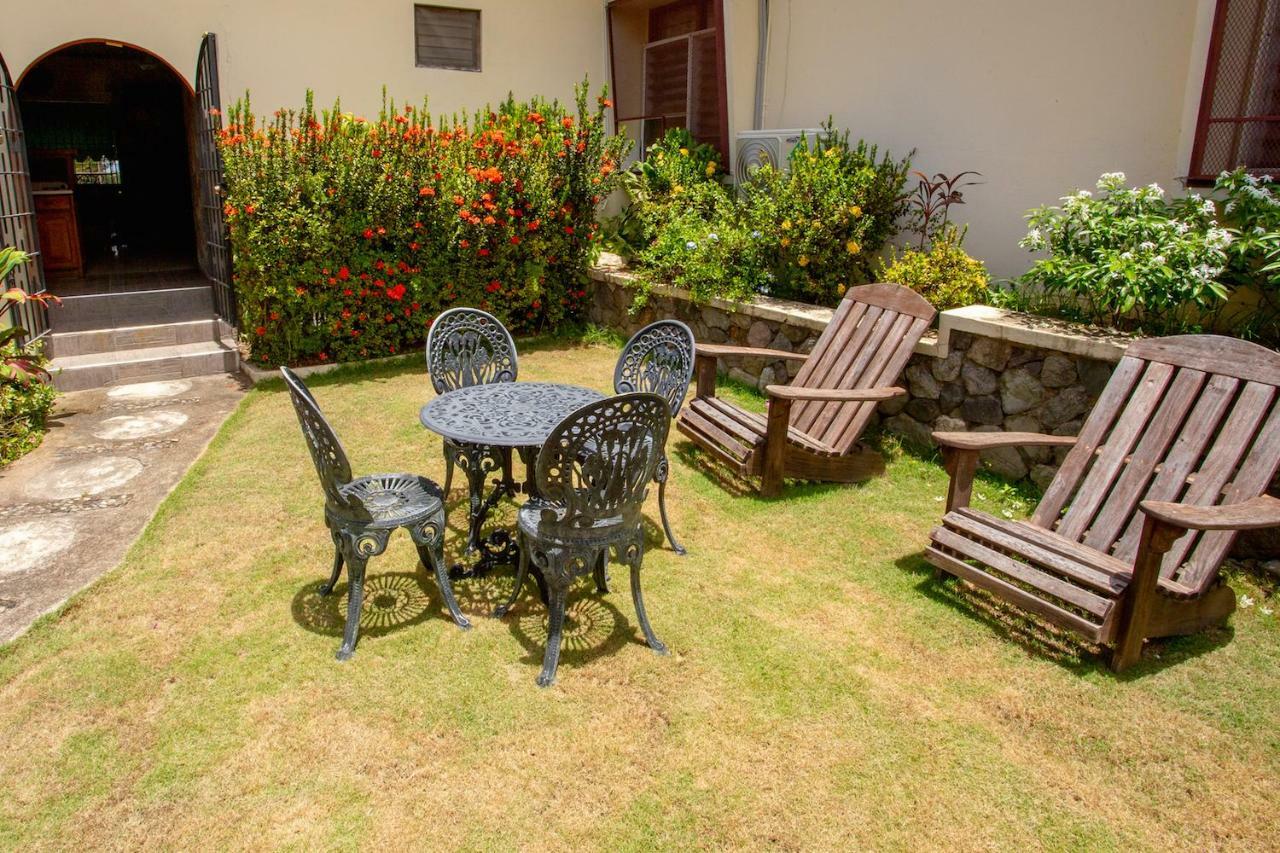 2 Bedroom On Private Estate Кингстон Экстерьер фото
